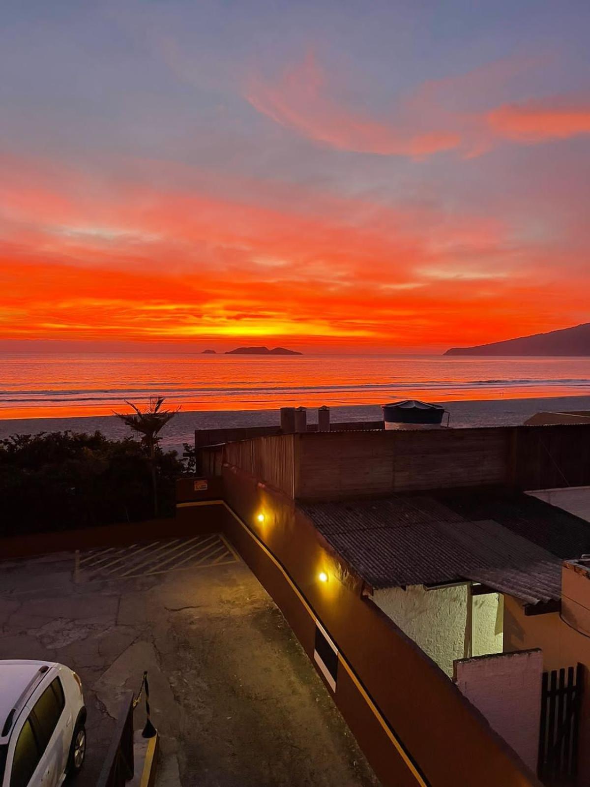 Palm Beach Apart Hotel Florianopolis Exterior photo